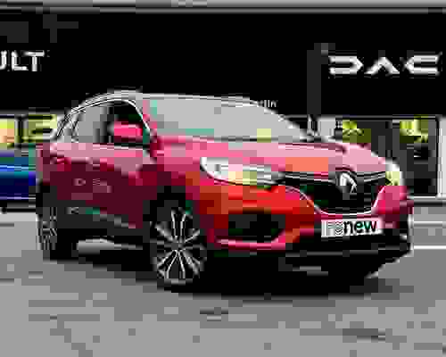 Renault Kadjar 1.3 TCe Iconic Euro 6 (s/s) 5dr Red at Startin Group