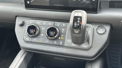 Land Rover Defender Photo at-076bc6a55b724208b6de15cc6abb43ae.jpg