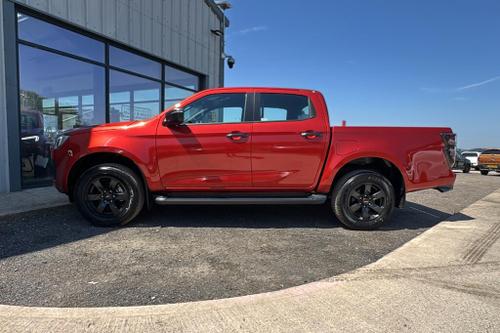 Isuzu D-MAX Photo at-0794c3d6dfde4a94b66f6710b00ea382.jpg