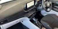 Hyundai i20 Photo 1