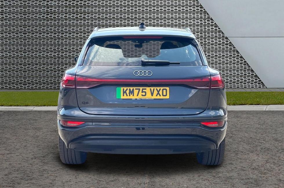 Audi Q6 Photo at-07a851efb10b4845a15dcbd14a17ff9b.jpg