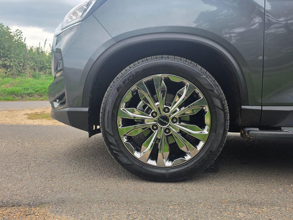 KGM Rexton Photo at-07d62173c217411fad3491639c9d8297.jpg