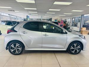 Toyota Yaris Photo 5