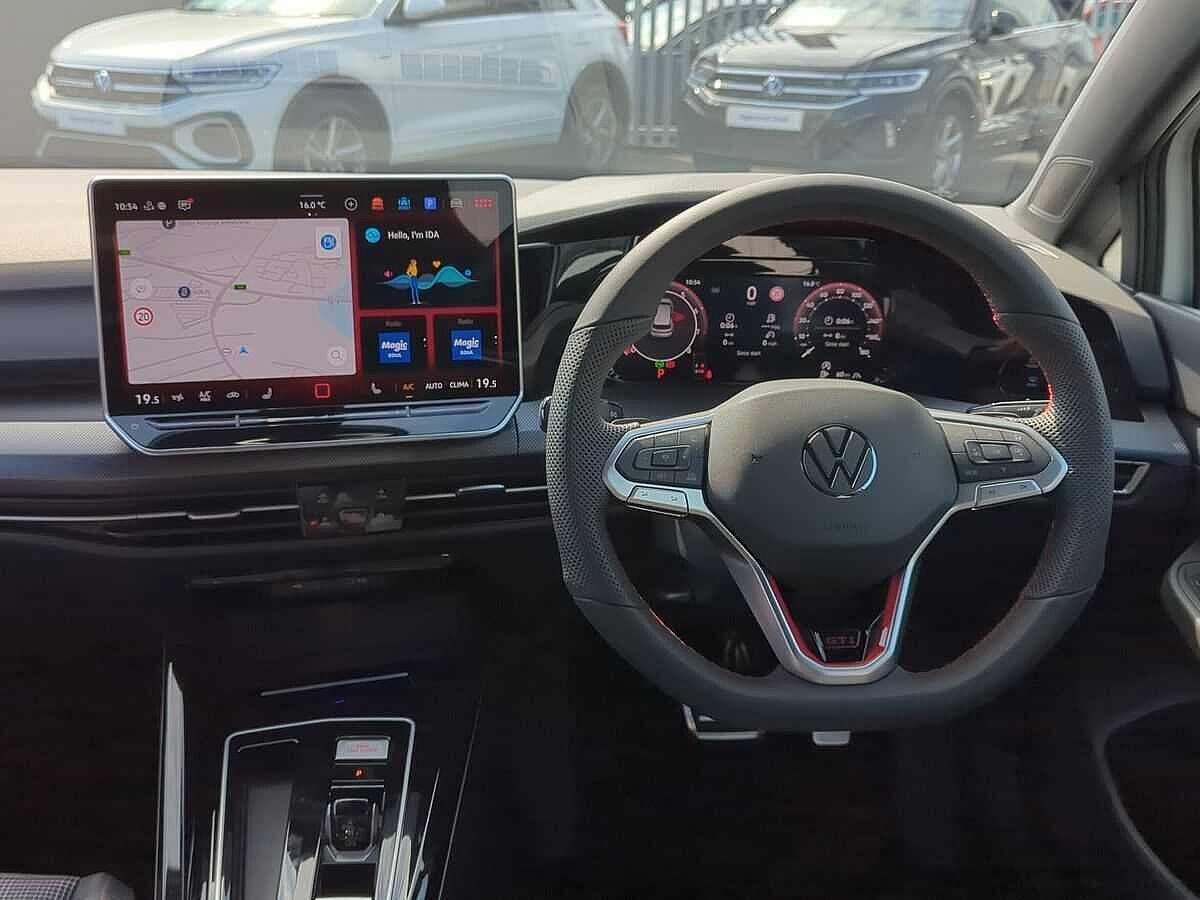 Volkswagen Golf Photo at-07fd01a3e9ec456a8be70fac2dfb3fad.jpg