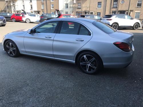 Mercedes-Benz C Class Photo at-081a180546f3488086ca50bd6b89266e.jpg