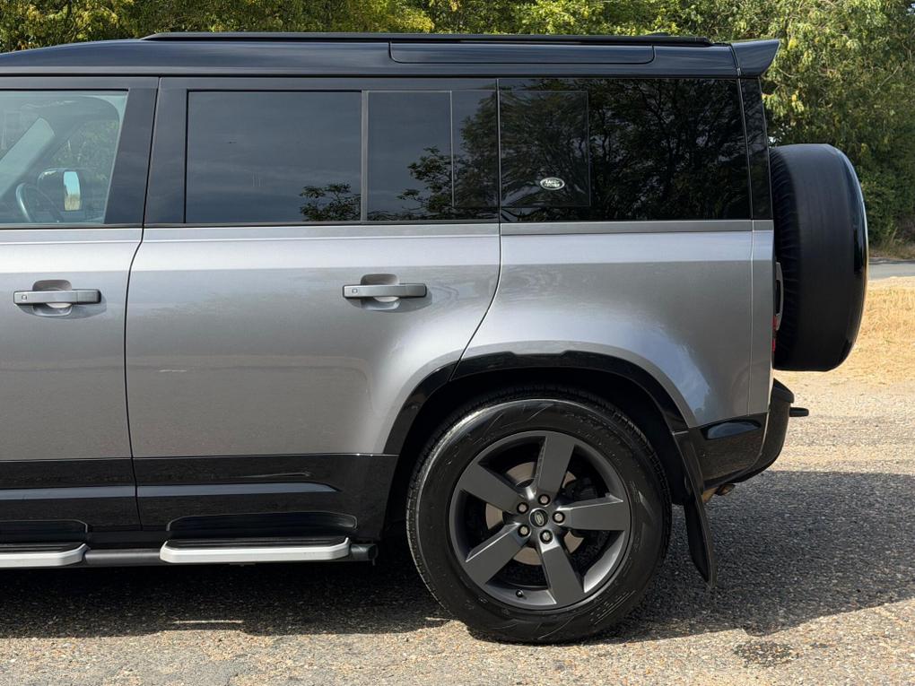 Used Land Rover Defender 110 SN22VLJ 14