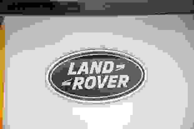 Land Rover DISCOVERY SPORT Photo at-083b5ea7c89549f8b1f7e708b252fd98.jpg