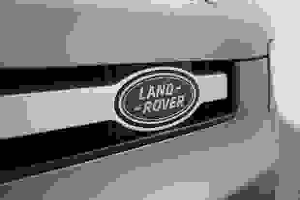 Land Rover DEFENDER Photo at-083b6262f3c049f6a0f4c4eed607c87d.jpg
