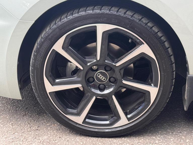 Used Audi A1 HF25TTE 14