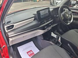Suzuki Swift Photo 12