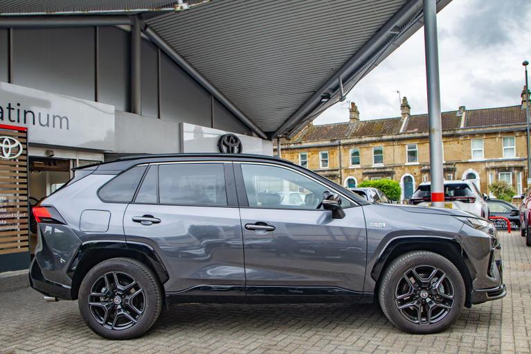 Used Toyota RAV4 GU74OKO 5