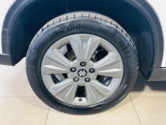 Suzuki Vitara Photo at-08778dd6ae45441590248b84f52b00a3.jpg