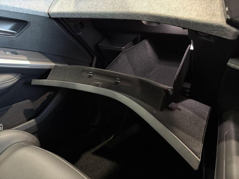 Used Peugeot E-3008 202602109822465 31