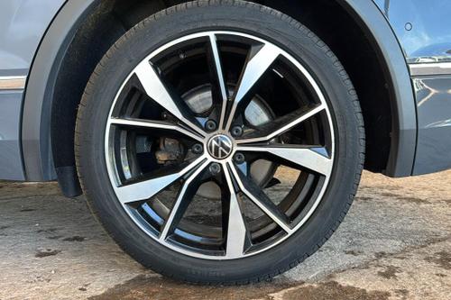 Volkswagen TIGUAN Photo at-08ce95faf5cf41248501dae1f9df67c7.jpg