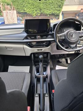 Suzuki Swift Photo 12