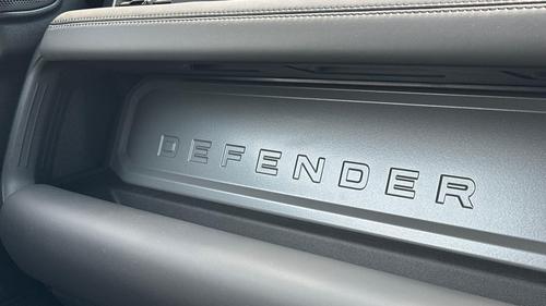 Land Rover Defender Photo at-0918755ceb9c4d4584265441a879c226.jpg