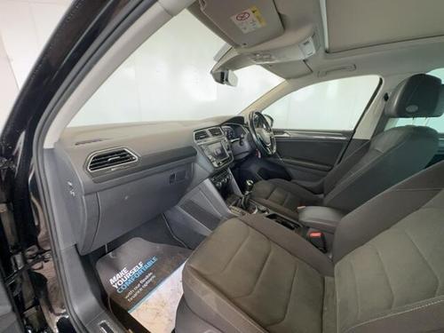 Volkswagen TIGUAN Photo at-0929e6589b0d4f35b138e673c17f4550.jpg