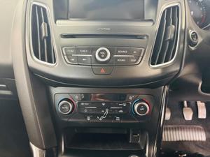 Ford Focus Photo 35