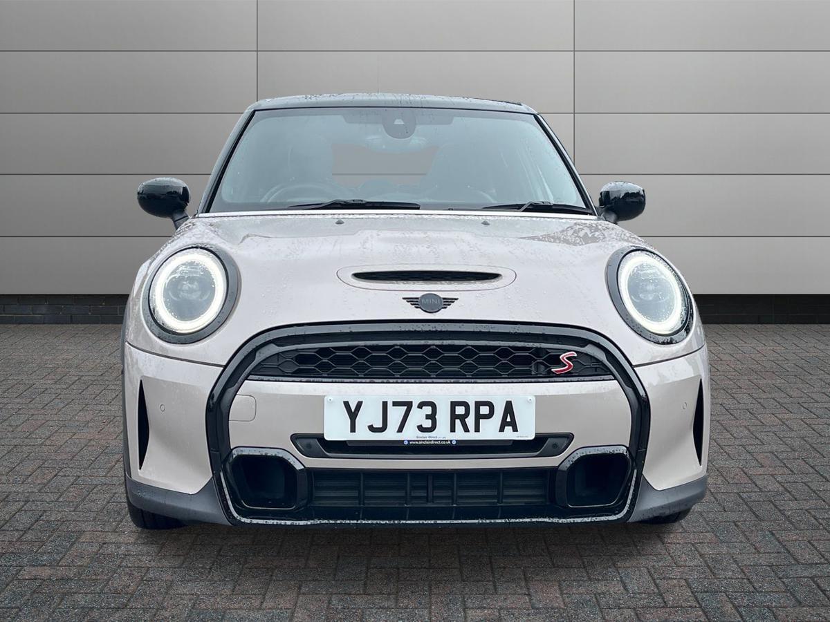 MINI Hatch Photo 7
