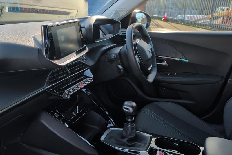 Used Peugeot 2008 NU71DZJ 9