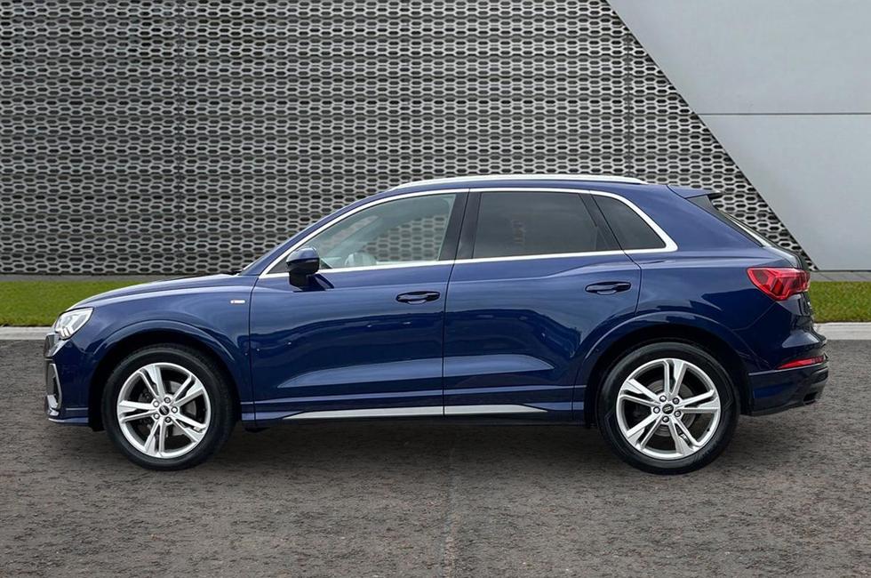 Audi Q3 Photo at-097c3ca2ad7140ebb73c440f3bf9a4dc.jpg