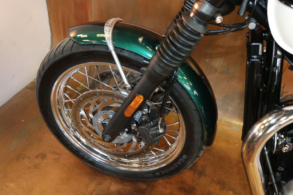 TRIUMPH Bonneville T120 Photo at-098c1909942345659413b7408ace022f.jpg