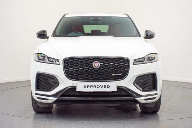 Jaguar F-PACE Photo at-0995ce08f2e54f71aab7fa723d1eec8d.jpg