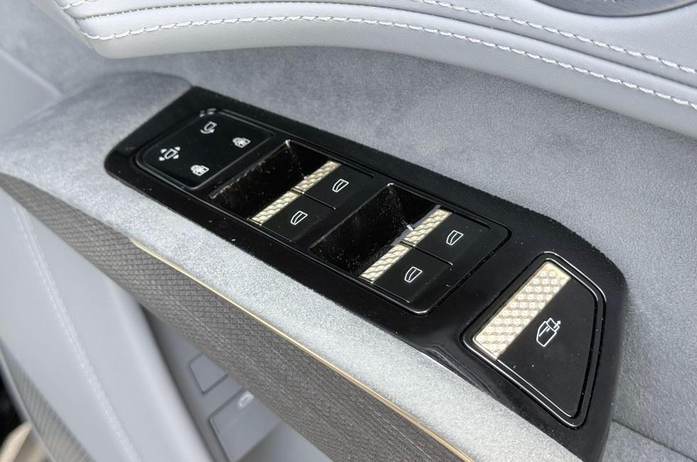 LOTUS Eletre Photo at-09c4e9bd9c6a43fc94c57a7d49271ce5.jpg
