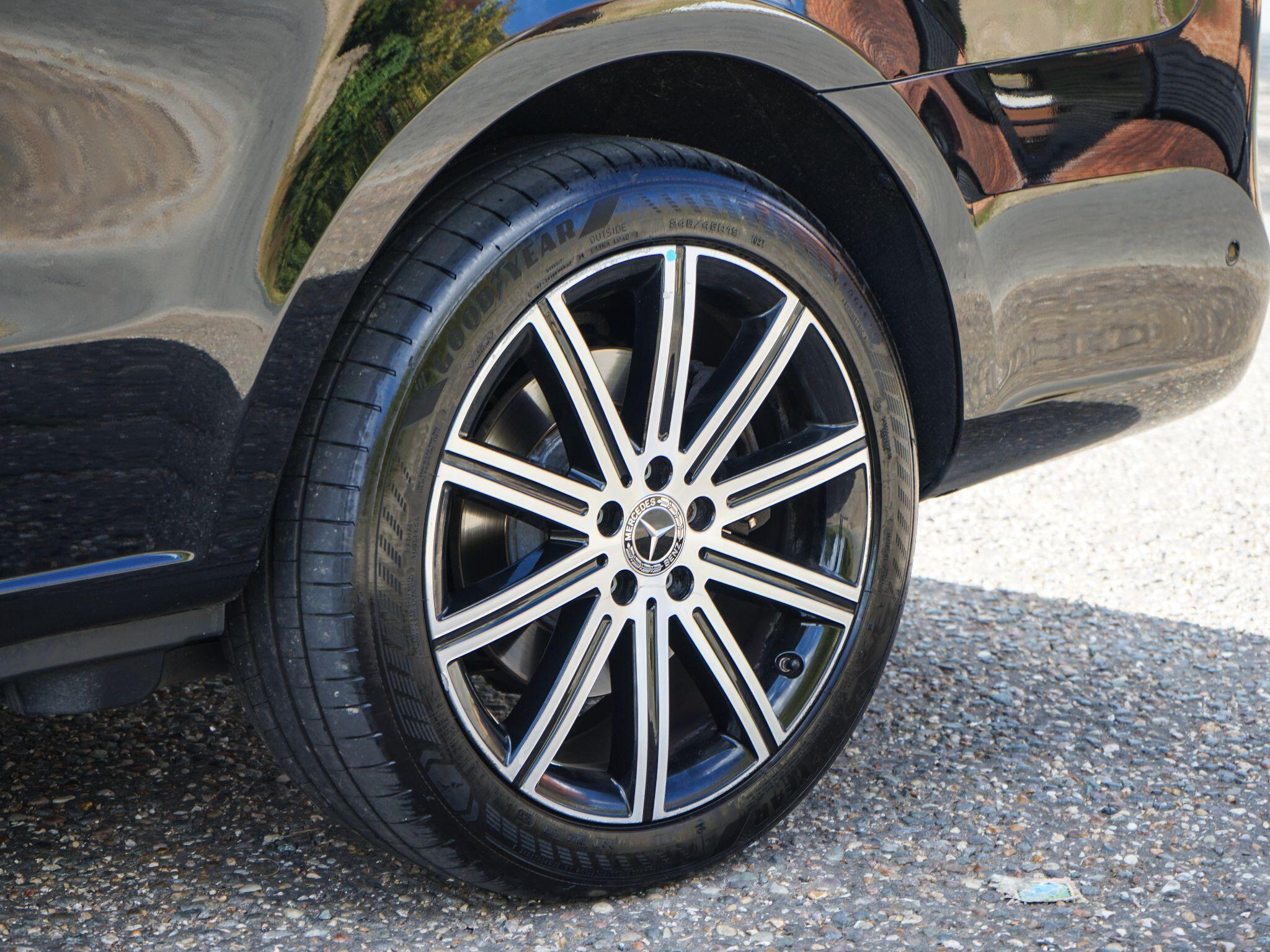 Mercedes-Benz V Class 2.0 V300d Premium G-Tronic+ Euro 6 (s/s) 5dr (8 Seat Extra Long) — photo 5