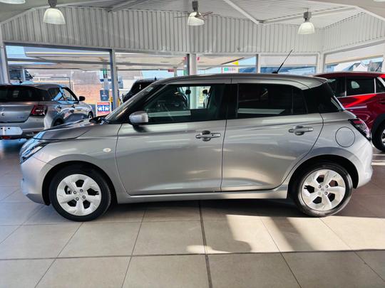 Suzuki Swift Photo at-09d3a6518fa6408f9472e2281e9fabf4.jpg