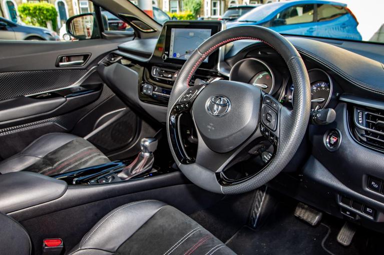 Used Toyota C-HR RV23VDN 14