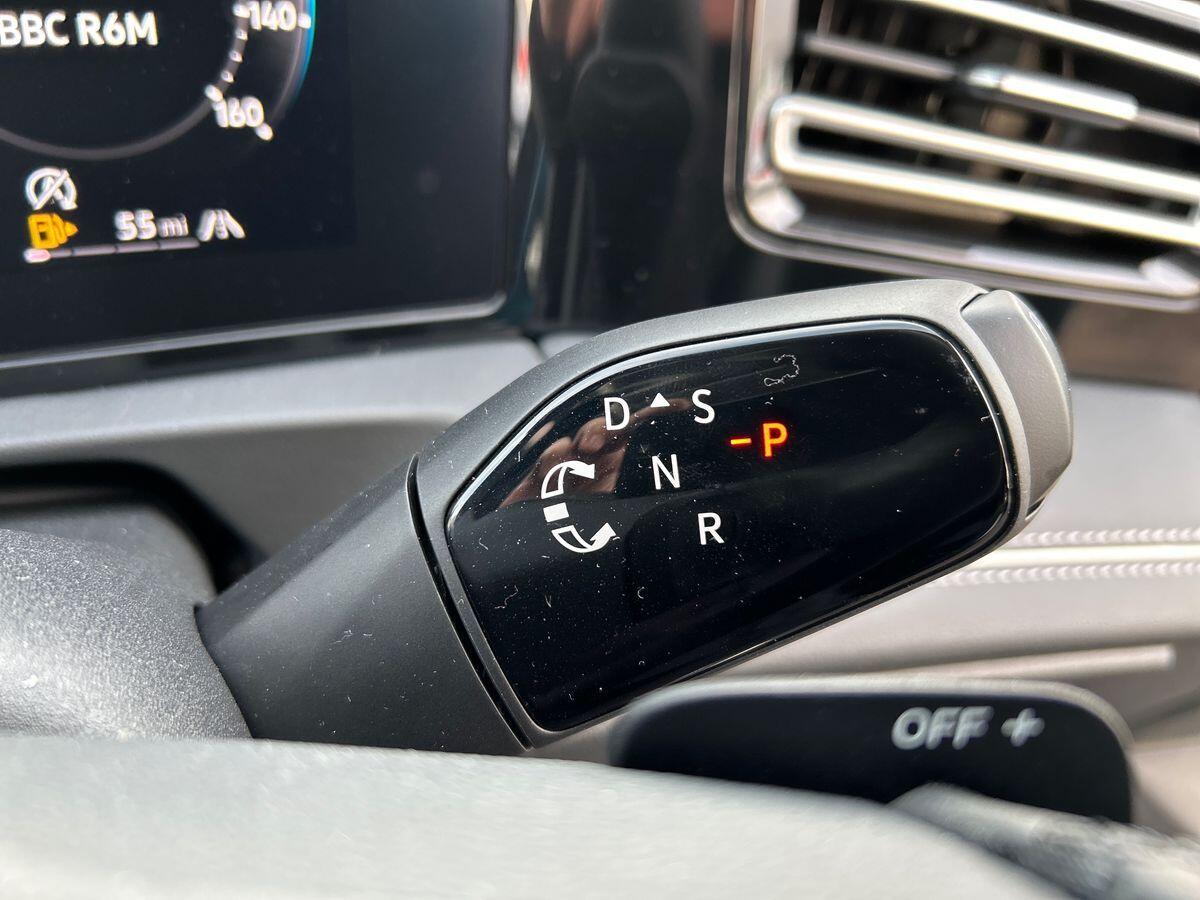 Volkswagen Tiguan Photo at-0a1cb087ea214a3d8aa332ac288da75b.jpg