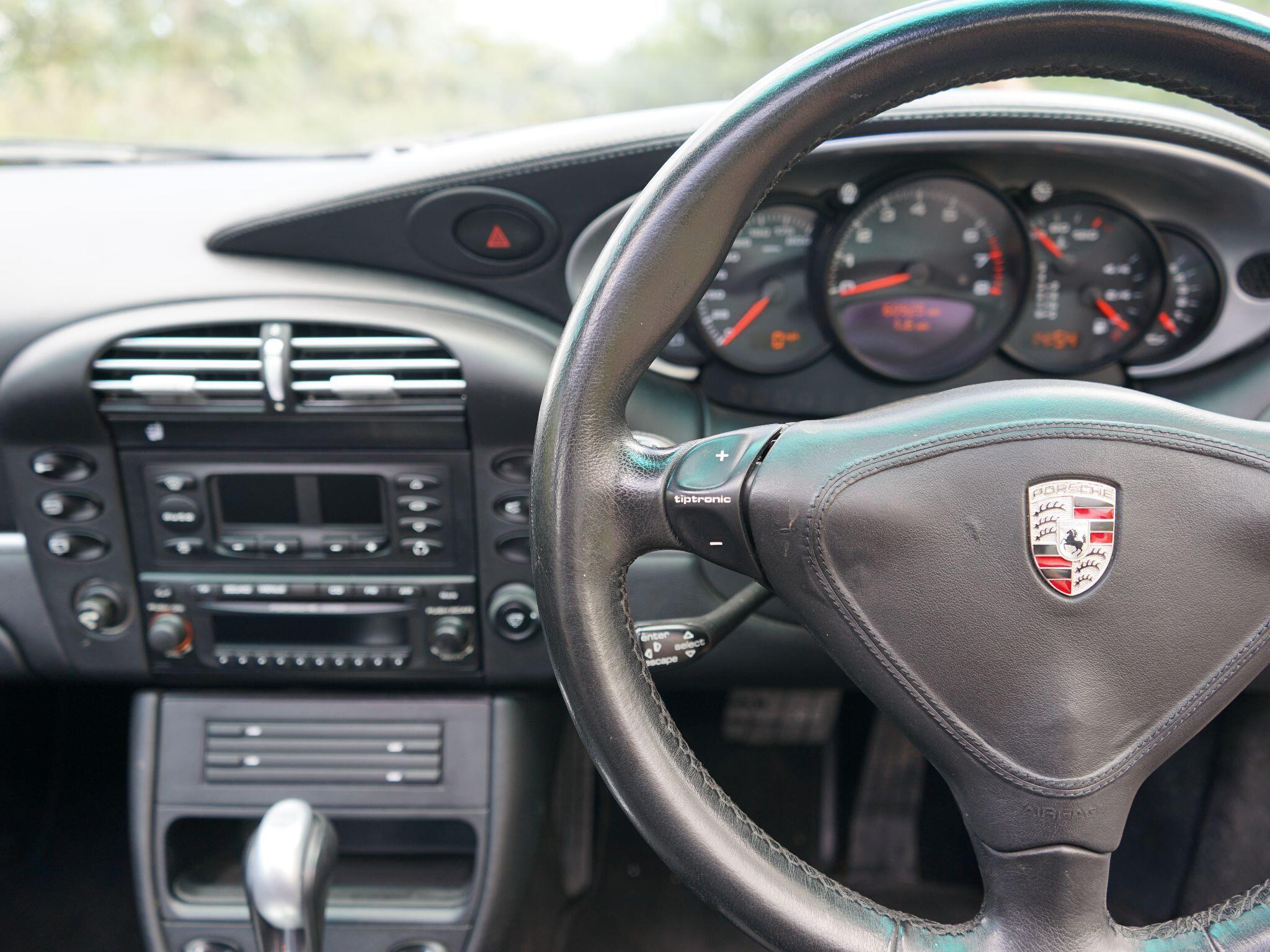 Porsche 911 3.6 996 Turbo Coupe 2dr Petrol Tiptronic S AWD (339 g/km, 414 bhp) — photo 8