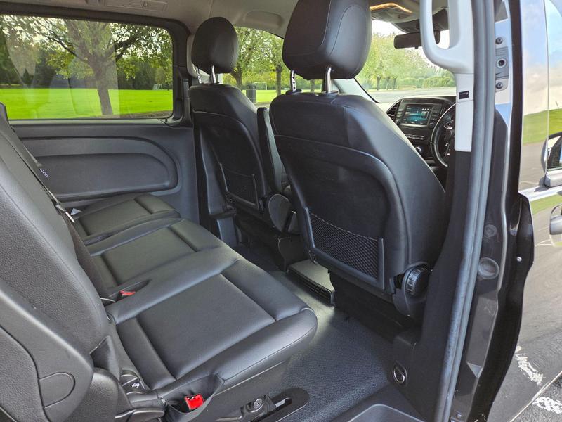 Mercedes-Benz Vito Photo at-0a42fb54a9e145f78b59d1faf12799ec.jpg