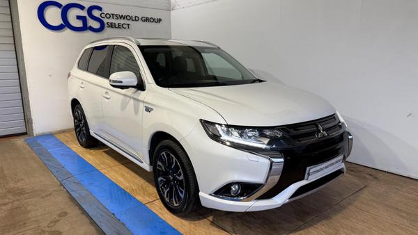 None MITSUBISHI OUTLANDER 2.0H 12KWH GX4H SUV 5DR PETROL PLUG IN HYBRID CVT 4WD EURO... photo