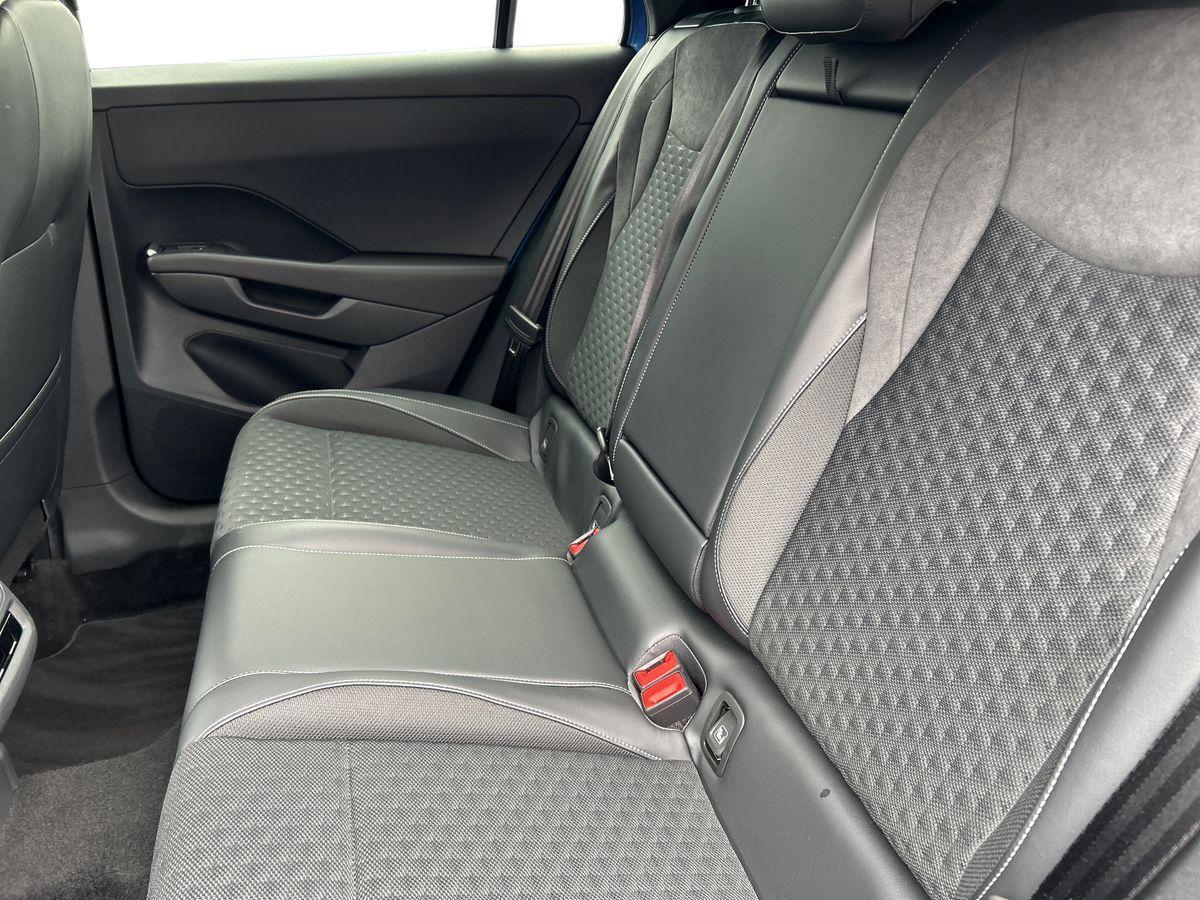 Volkswagen T-roc Photo at-0a808a62766844d781a5ba014c70a69c.jpg
