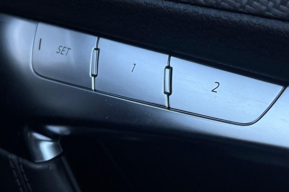 Audi RS6 Photo at-0a923a43f5b04667a52f9b5227ecef70.jpg