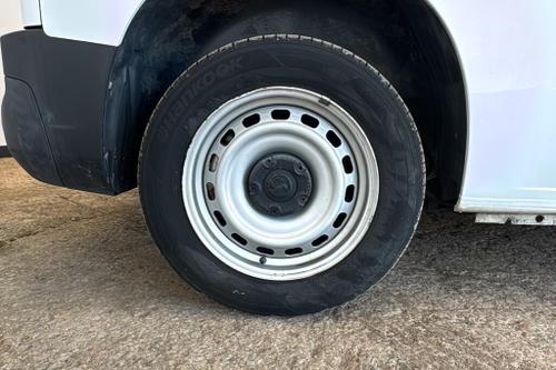 Vauxhall COMBO Photo at-0afe4f98efed408d8f8d56d838e303c3.jpg