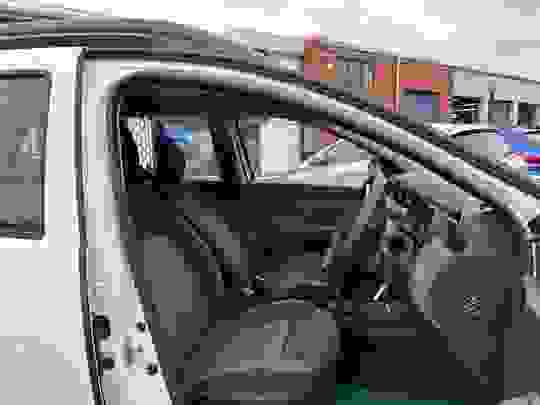 Dacia Duster Photo at-0b005113caac4fd29f3bd7f5f28e9c4d.jpg