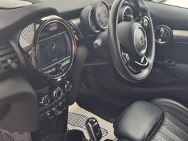 MINI Hatch Photo 18
