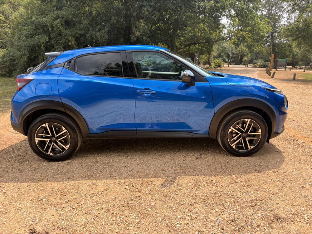 Nissan Juke Photo at-0b288e1099dd43ba86f43015de61dc80.jpg