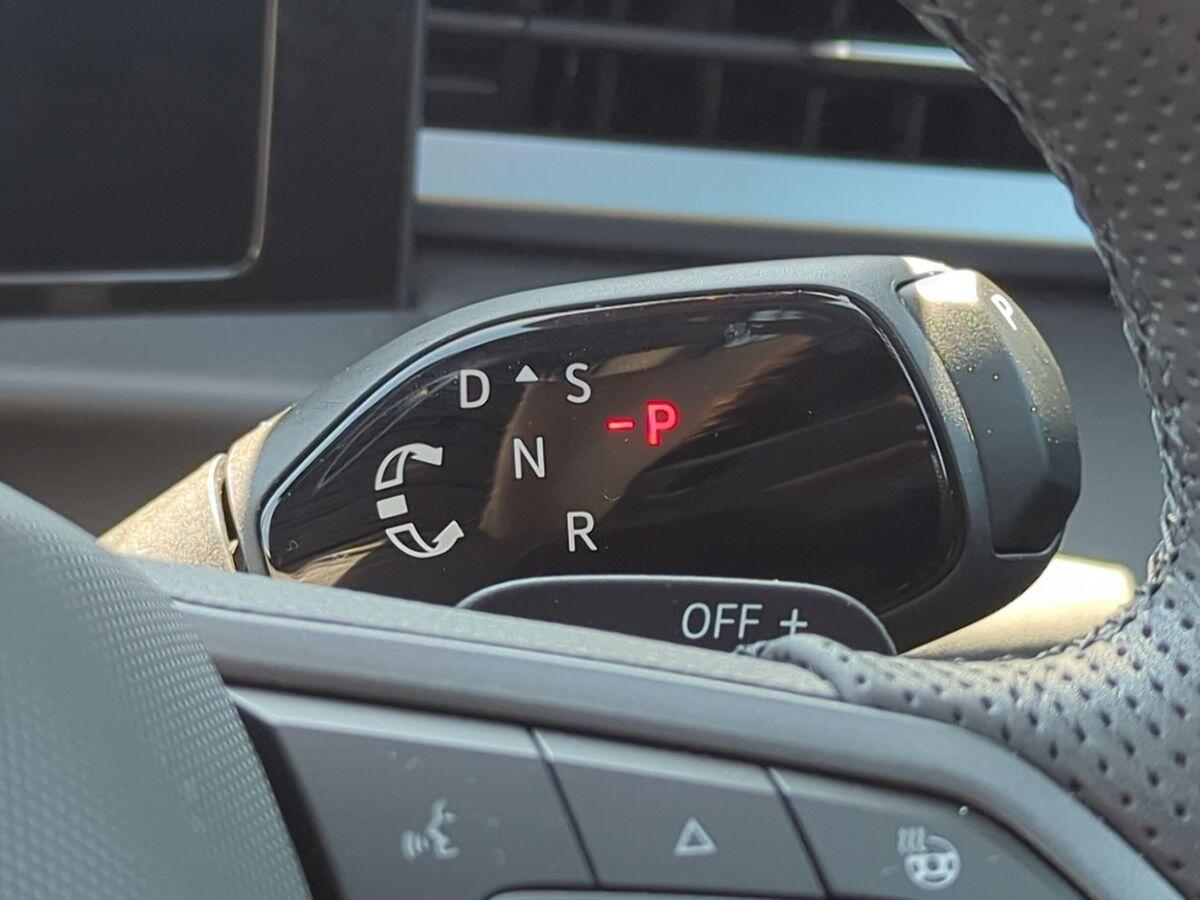 Volkswagen T-Roc Photo at-0b5413455e3247358e4c4993f543e715.jpg