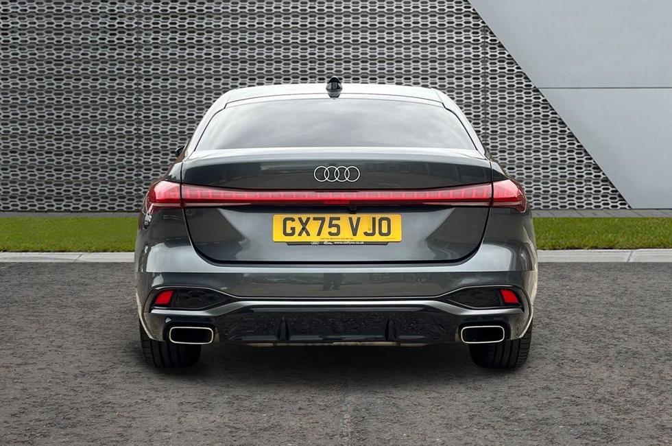 Audi A5 Photo at-0b76231329a54e7ba391d5197fb6f828.jpg