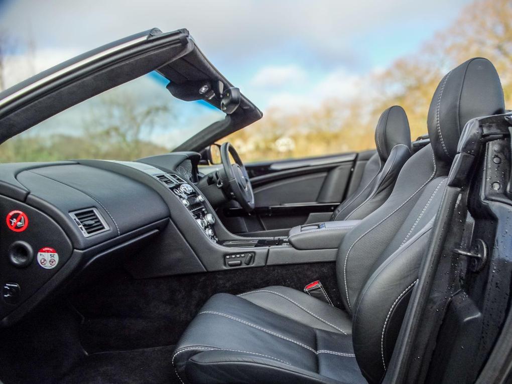 Used Aston Martin DB9 LJ60ETX 4