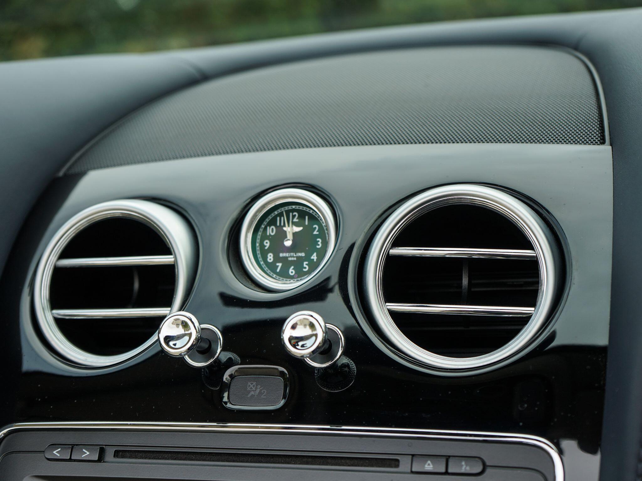 Bentley Continental 4.0 V8 GTC S Convertible 2dr Petrol Auto 4WD Euro 5 (528 ps) — photo 23