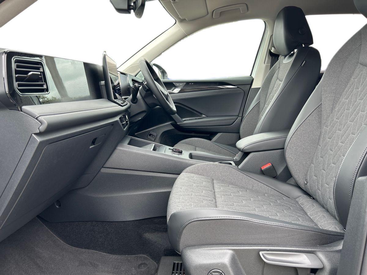 Volkswagen Tiguan Photo at-0ba4bee00eac4ba1a27f4d86a40ca80c.jpg