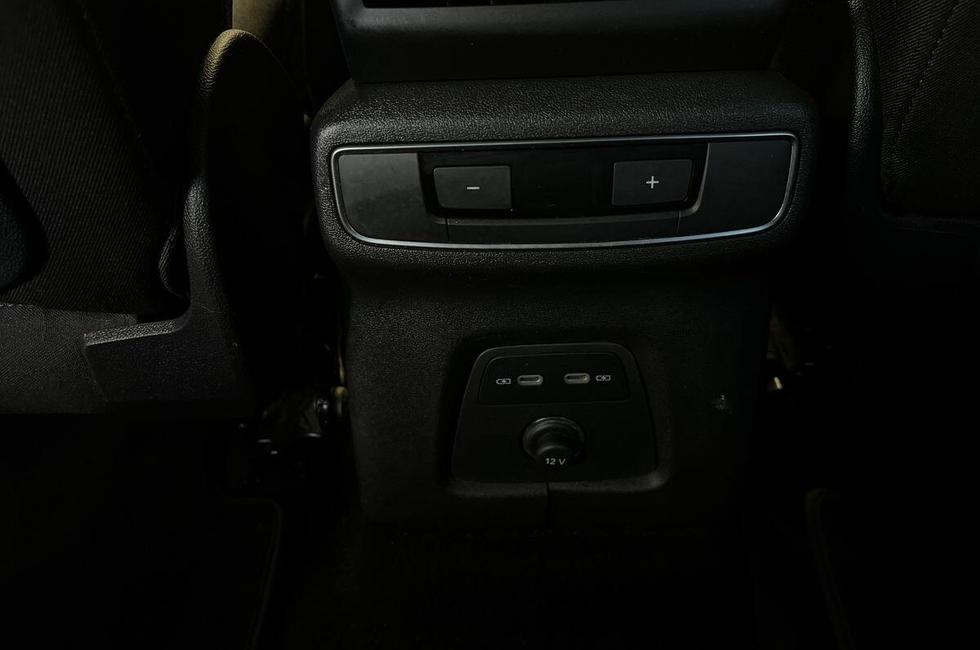 Audi Q4 Photo at-0bac63f53c814b369d119ba2721052d6.jpg