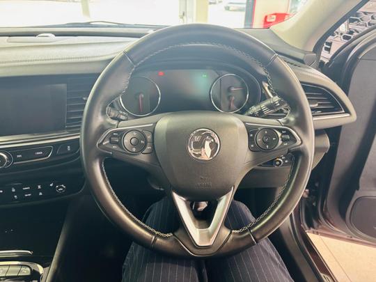 Vauxhall Insignia Photo at-0bb66483e79d4197bd4c86f796694c6b.jpg