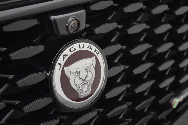 Jaguar F-PACE Photo at-0bbcc4692f7c461b98751df69f6e20ba.jpg