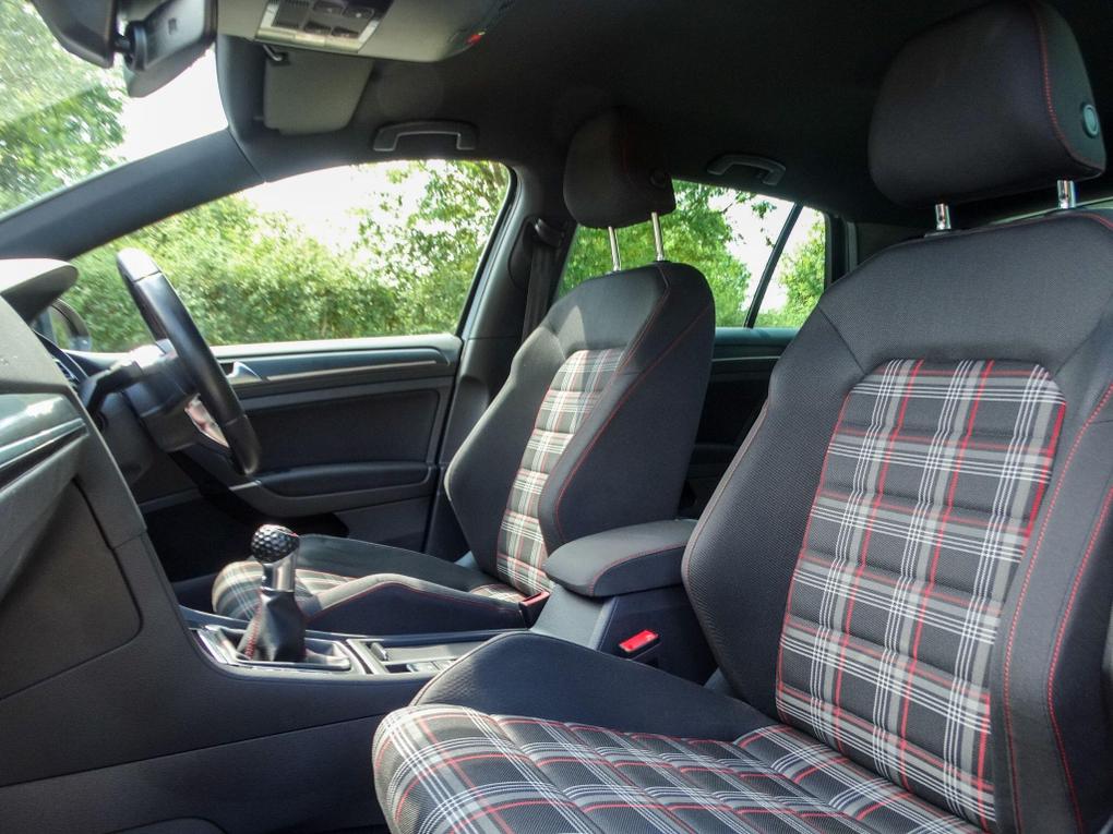 Used Volkswagen Golf PF19HLM 13